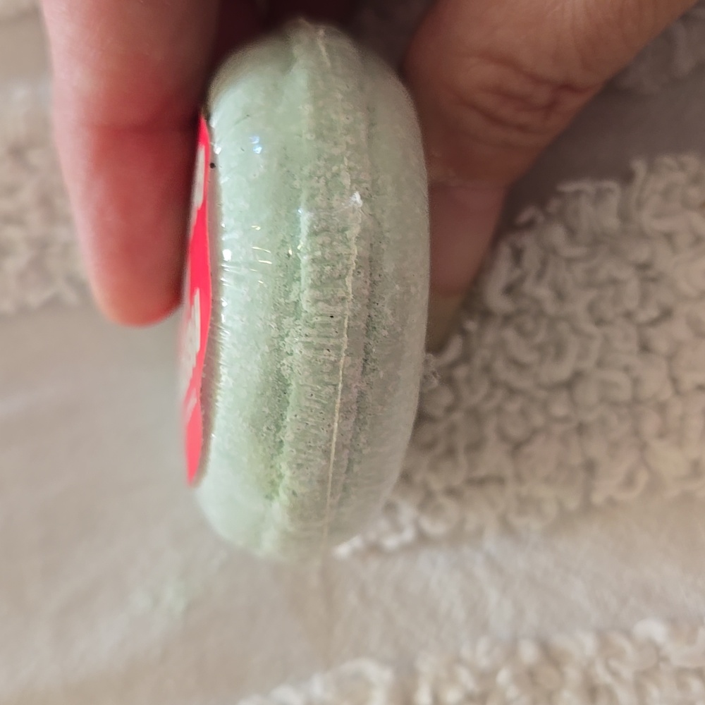 Trader Joe's Rosemary Mint Bath Fizzer - Green NIP - Picture 3 of 4